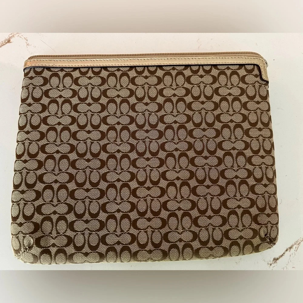 Coach IPad Sleeve - GUC
